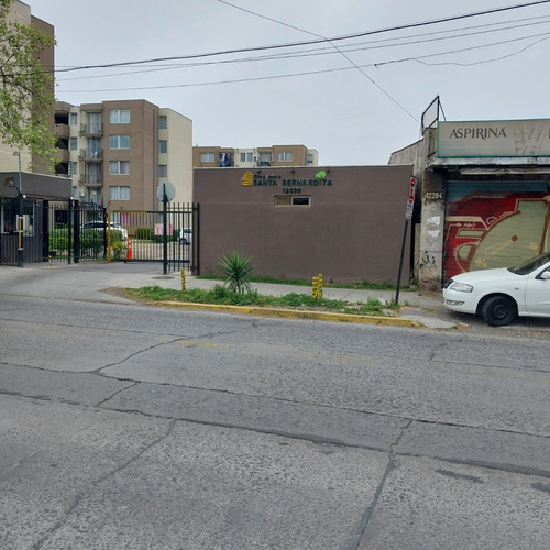En Excelente Ubicación, Plena Gran Avenida, Lugar Seguro