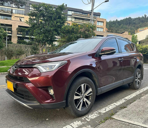 Toyota RAV4 2.0 Street