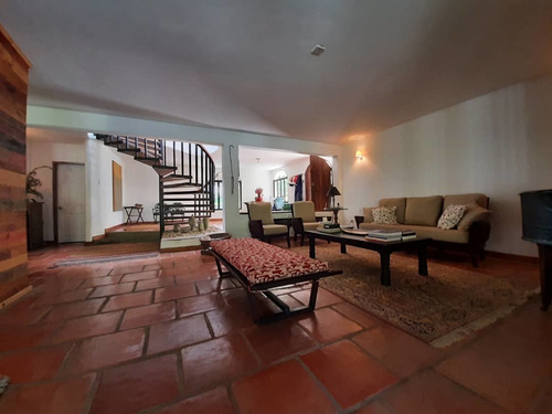 Imagen 6 de 22 de Se Vende Casa 1205m2 5h/5b/12p Cumbres De Curumo 5332