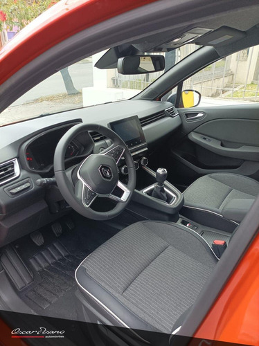 Imagen 6 de 25 de Renault Clio V 1000 Turbo 1.0 2023 0km