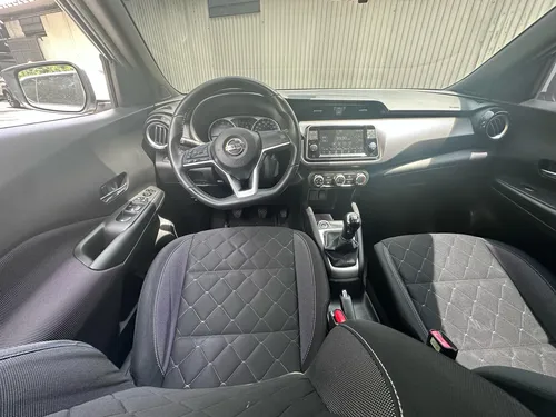 Nissan Kicks ADVANCE MT R17