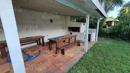 Casa Con Piscina Equipada Rincón Del Indio- Ref: 427