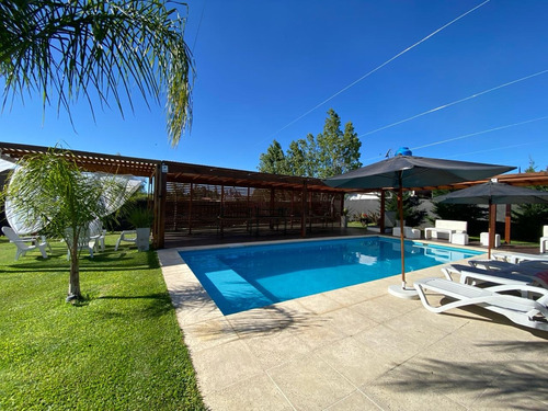 Quinta En Venta - La Florida - Zarate