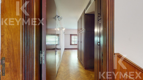 Casa De 3 Dormitorios En Venta En La Plata
