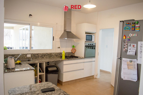 Vende Casa En Barrio Privado Los Olivos