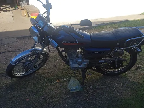 Moto Con Encendido Electrónico, Cubiertas Y Batería Nuevas.