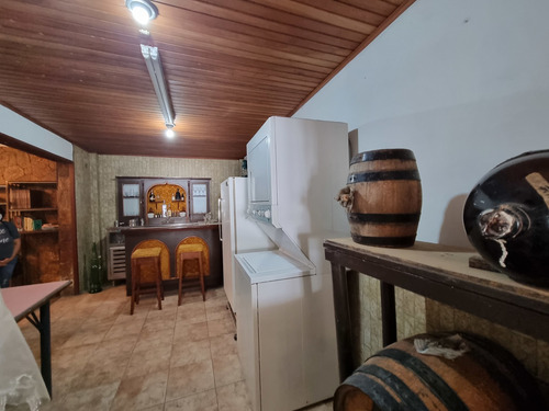 Imagen 5 de 17 de Vendo Casa 415m2 3h/4b/6p Vista Alegre 5019