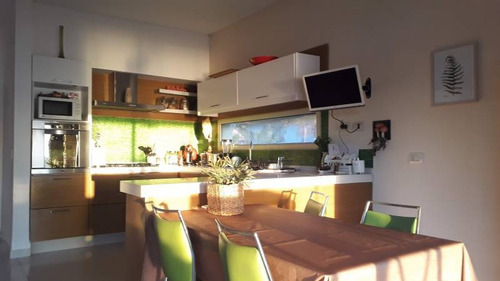 Casa En Venta Ubicado En Santa Teresa, Villanueva (tigre)