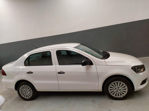 Volkswagen Voyage 1.6 Highline 101cv 2013