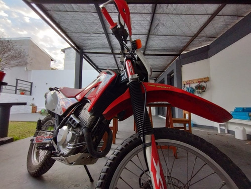 Imagen 2 de 3 de Honda Tornado