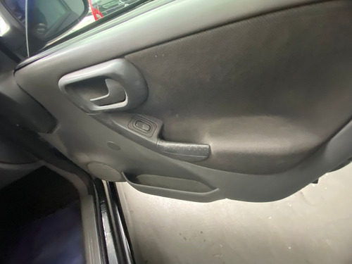 Chevrolet Corsa 1.8 Maxx Flex Power 5p