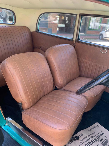 Ford 33 V8