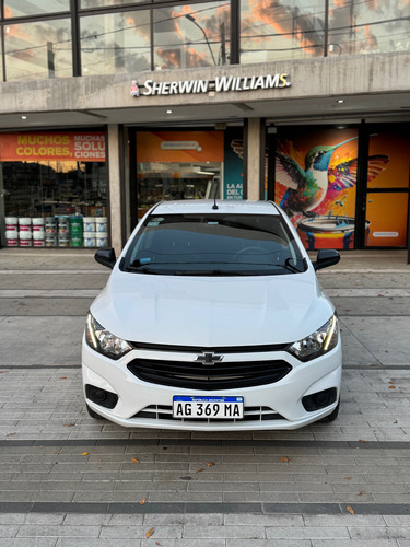 Chevrolet Onix plus 1.4 Black Edition