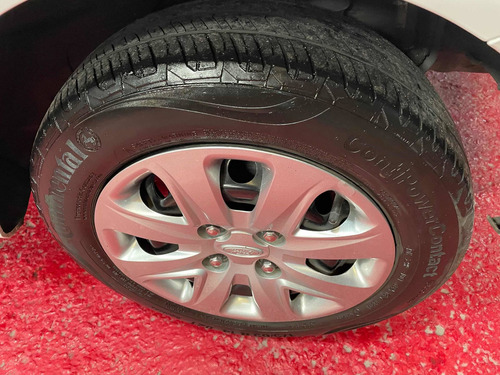 Imagen 12 de 15 de Ford Ka 1.5 Se 5 P 2017