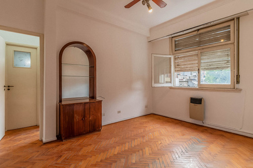 Venta - Departamento 2 Ambientes - Caballito - Parque Centenario - Bajas Expensas - Luminoso