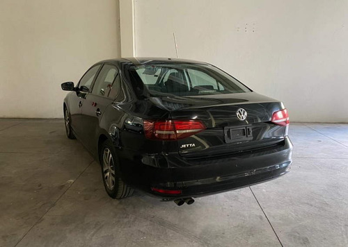 Imagen 12 de 14 de Volkswagen Jetta Trendline 2.0 4 Puertas