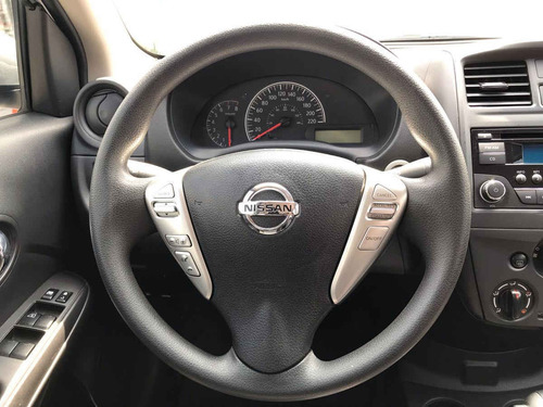 Imagen 13 de 15 de Nissan Versa 2018 4p Sense L4/1.6 Aut