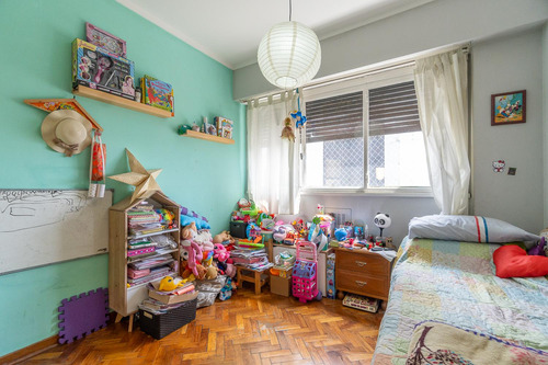 Venta Departamento 3 Ambientes Más Dependencia De Servicio, Balcón Al Frente Flores