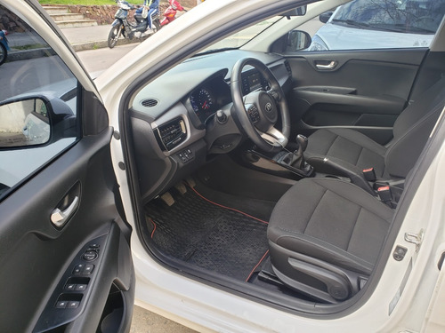 Kia Rio Ex Plus Mt