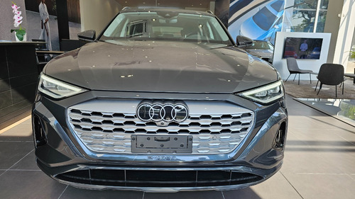 Imagen 3 de 25 de Audi Q8 Sportback E-tron