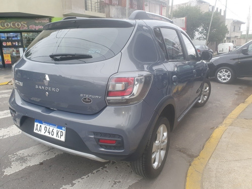 Imagen 6 de 11 de Renault Sandero Stepway 2017 1.6 Privilege 105cv Ilarioautos