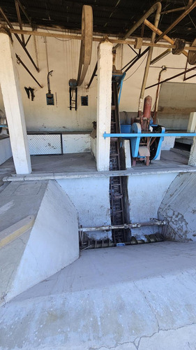 Importante Propiedad Comercial A Metros De Av. Mitre (ex Bodega)