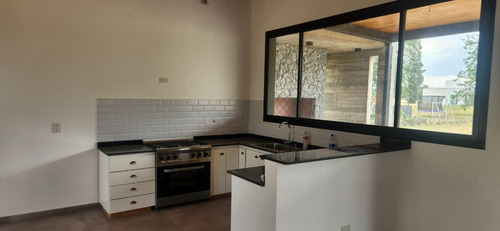 Casa Al Golf Con 3 Dormitorios En Everlinks, Lujan