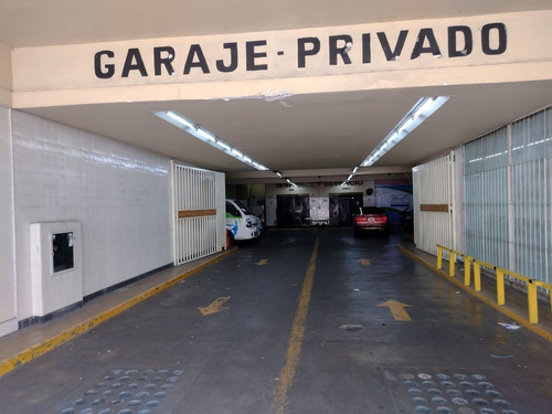 Venta Cochera Balvanera - Oportunidad