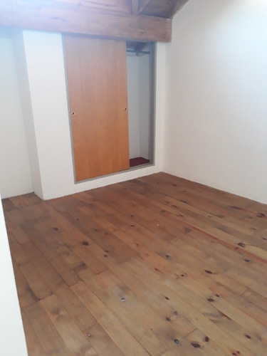 Imagen 13 de 14 de Dúplex De 4 Ambientes 2 Baños 1 Tualet , Vestidor/cochera .