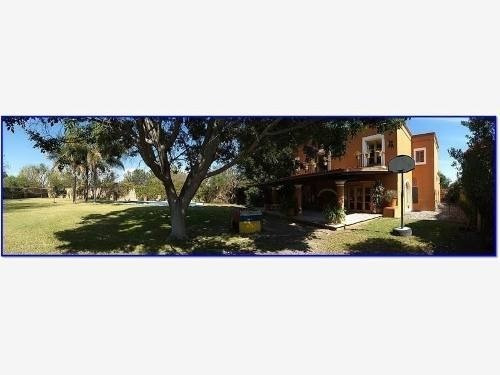 En Jurica, Estilo Colonial Mexicano, 4 Habitaciones, 10 Auto