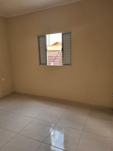 Imagem 6 de 11 de Casa 2 Quartos Barata Em Mongaguá