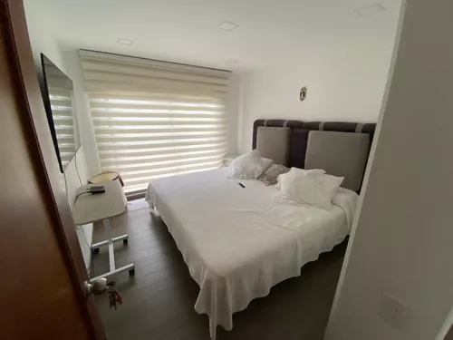 Apartamento En Venta En El Poblado, La Calera. Cod V12467