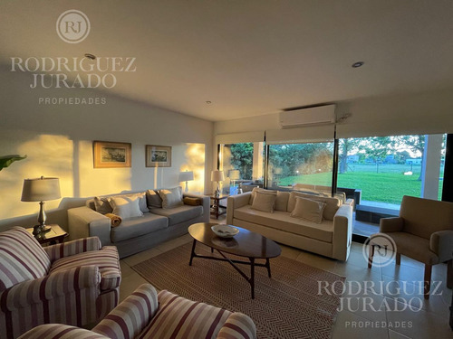 Casa En Venta Los Alamos Haras Santa Maria Con Fondo Libre!