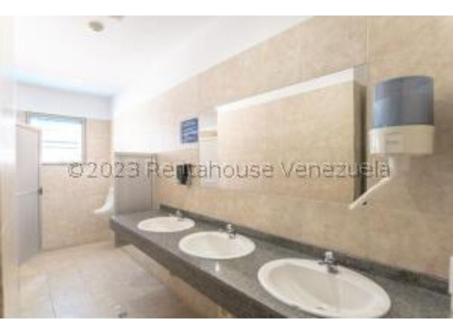 Imagen 9 de 30 de #23-28704 Hermoso Edificio Para Uso Comercial O De Empresa, En Los Ruices
