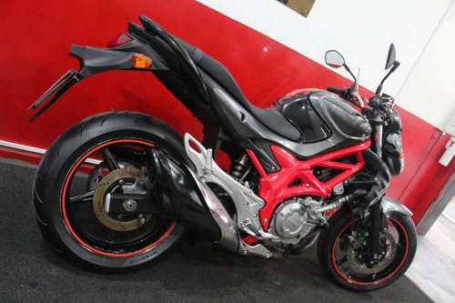 Imagem 3 de 11 de Suzuki Gladius 650 2016 Cinza