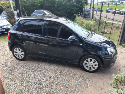 Toyota Etios 1.5 XLS 6MT 5P