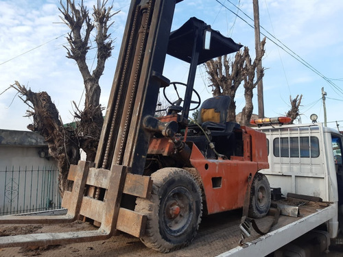 Imagen 8 de 10 de Autoelevador Clark, 2500 Kg No, Sampimovil, Hyster, Cat, Tcm