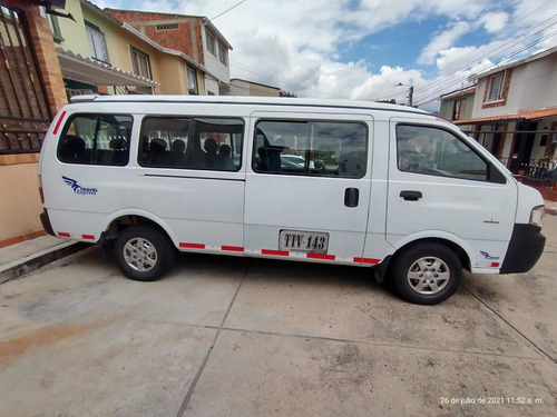 Imagen 3 de 15 de Kia Grand Pregio Gs