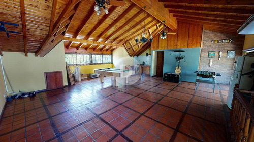 Imagen 14 de 24 de Casa Chalet- Jardín Y Piscina- Garage 3 Autos