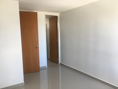 Maribel Morillo & Naudy Escalona/ Cómodo Apartamento En Zona Oeste En Venta En Urb. Alta Vista Barquisimeto Lara, Venezuela/ 2 Dormitorios 2 Baños 72 M²