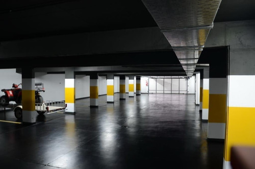 Imagen 12 de 12 de Edificio Capellanes