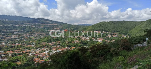 Cgi+ Luxury Caracas Ofrece Quinta En Cumbres De Curumo - Calle Cerrada Y Privada*860 M2 De Parcela 299 M2 Const. 2 Niveles.