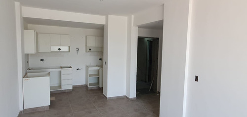 Imagen 17 de 18 de Departamento En Venta De 1 Dormitorio En San Miguel