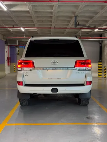 Toyota Land Cruiser 200 2021