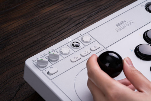Arcade Fight Stick 8bitdo 2.4g Sem Fio Para Xbox Series X|s