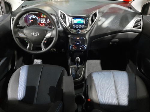 Imagem 5 de 11 de Hyundai Hb20x 1.6 16v Style 2014