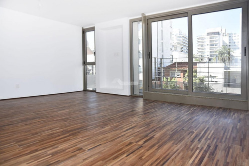 Alquiler Y Venta Apartamento 2 Dormitorios Punta Carretas Joaquin Núñez Y Rambla Penthouse Garaje