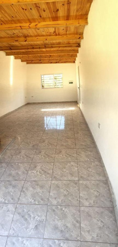 Imagen 4 de 14 de Casa En Venta - 2 Dormitorios 1 Baño - 60mts2 - Villa Elisa