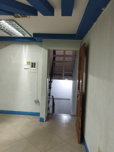 Edificio En Alquiler En Puerto La Cruz