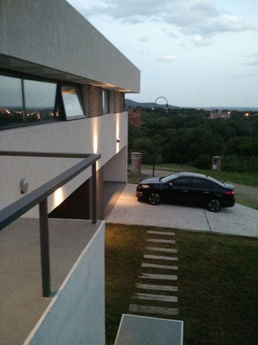 Tierra Alta -venta Casa 1 Dor. Dependencia